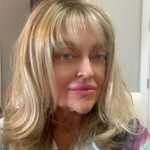 Jon Renau BRYCE wig in Palm Springs Blonde